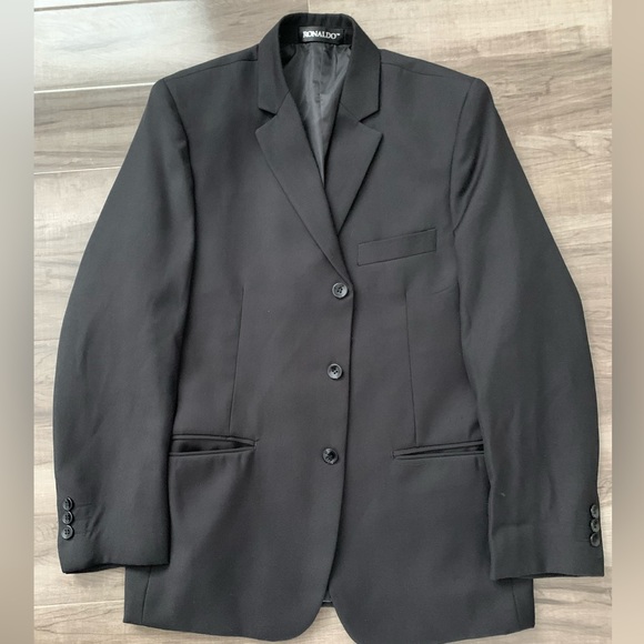 Boys Black Suit - Picture 3 of 3